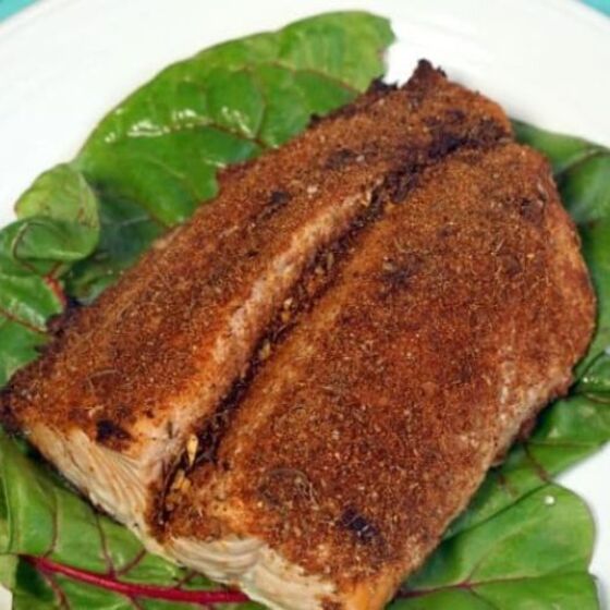 Saumon jerk grillé avec assaisonnement jerk maison