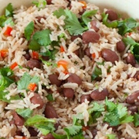Gallo pinto costaricain (riz et haricots)